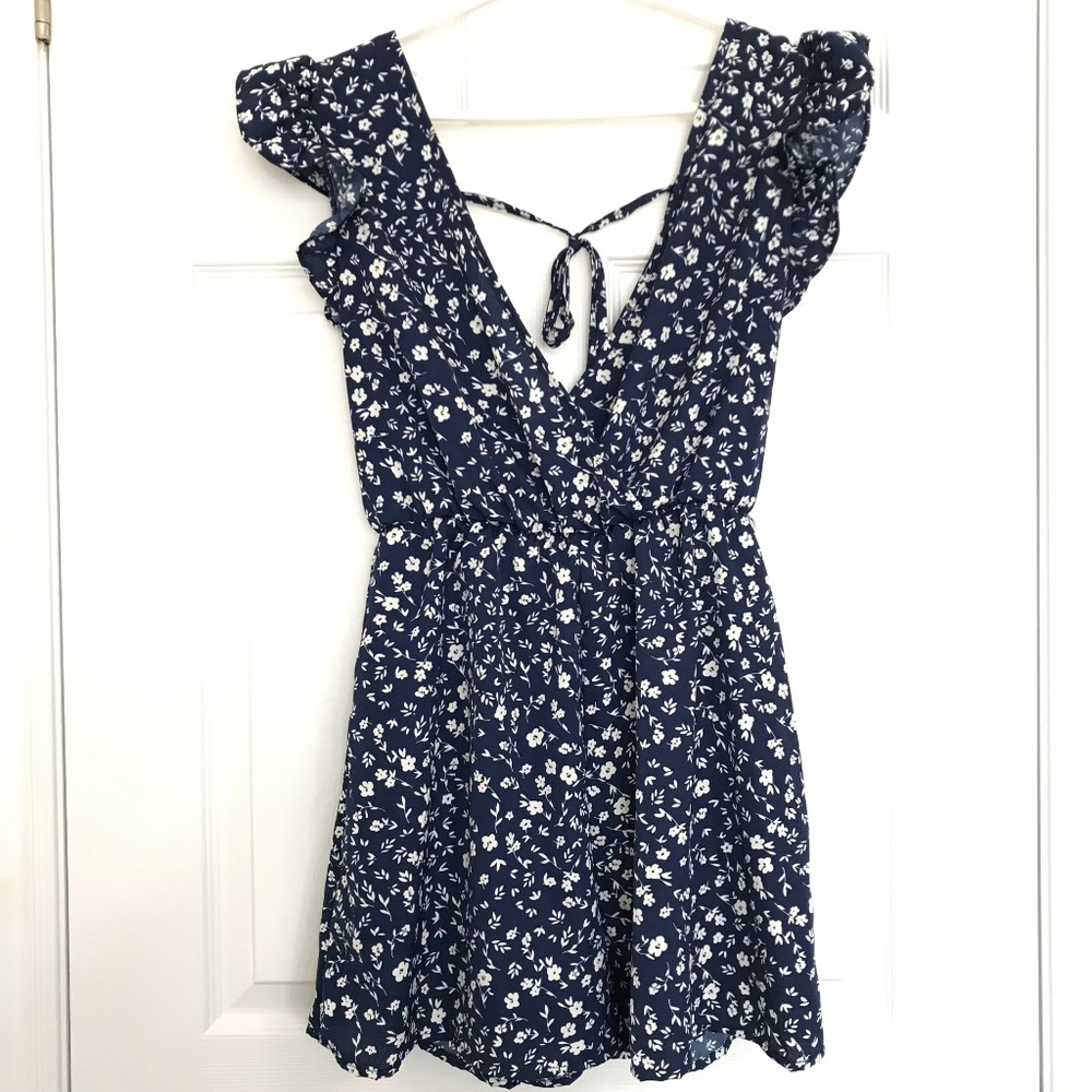 SHEIN Deep V-Neck Frill Tie Accent Floral Romper XS Dark Navy Blue White